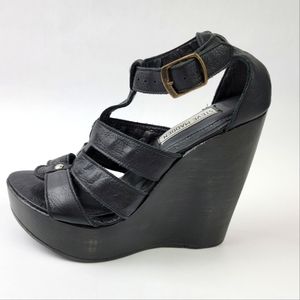 Steve Madden Size 7 Black Wood Platform Wedge Heels Black Leather Studded Sandal